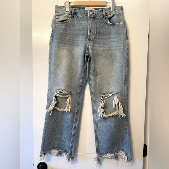 Free People- WE THE FREE- Distressed Blue Jeans - Picture 2 of 9